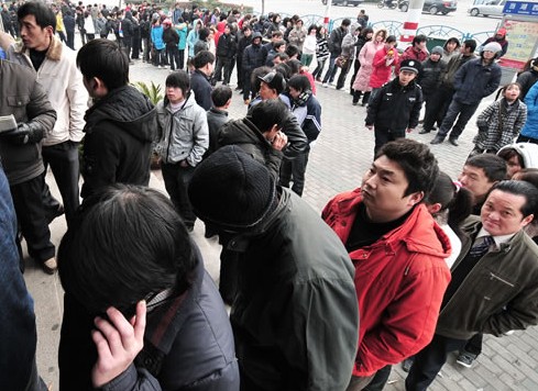 農(nóng)民工買過(guò)年回家車票咋就這么難